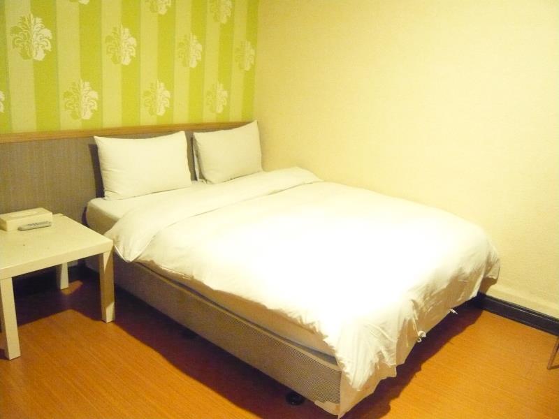 Baoshan Hotel Zhongli Bagian luar foto